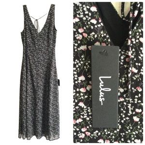 LULU’S NWT Maxi Floral Print V-Neck Dress Black Size Small